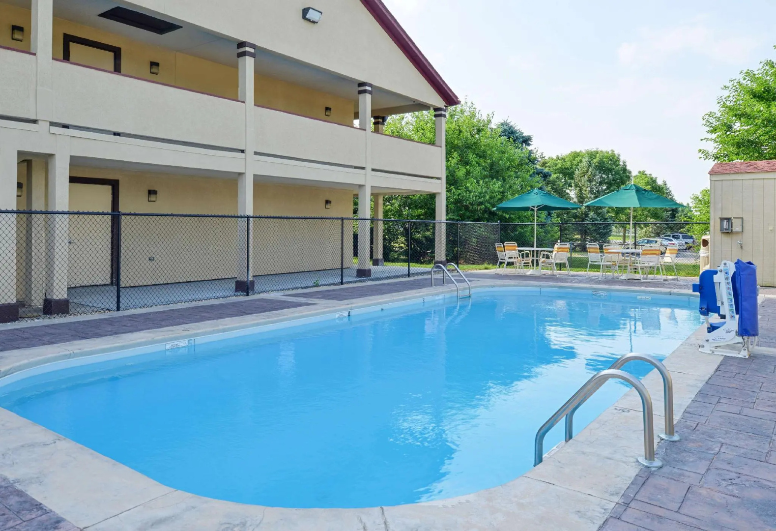 Photo - Red Roof Inn Indianapolis - Greenwood