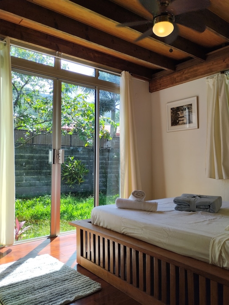 Temae Beach House