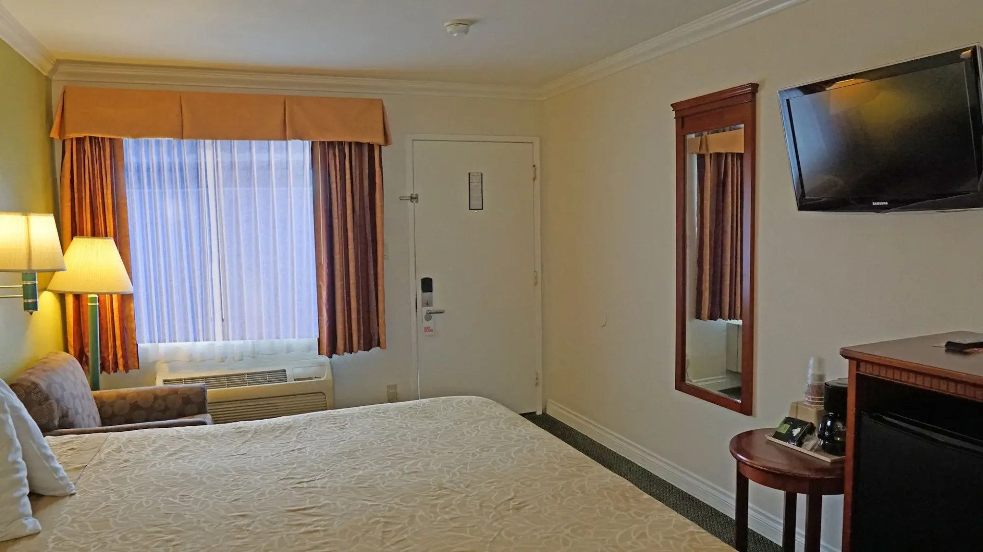 Photo - Redondo Inn and Suites