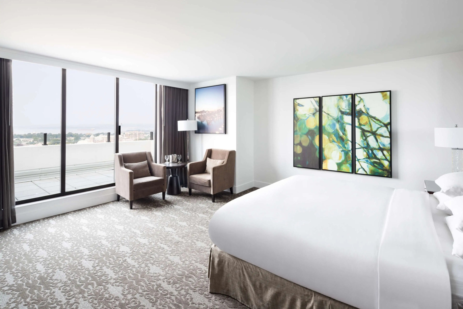 Foto - DoubleTree by Hilton Hotel & Suites Victoria