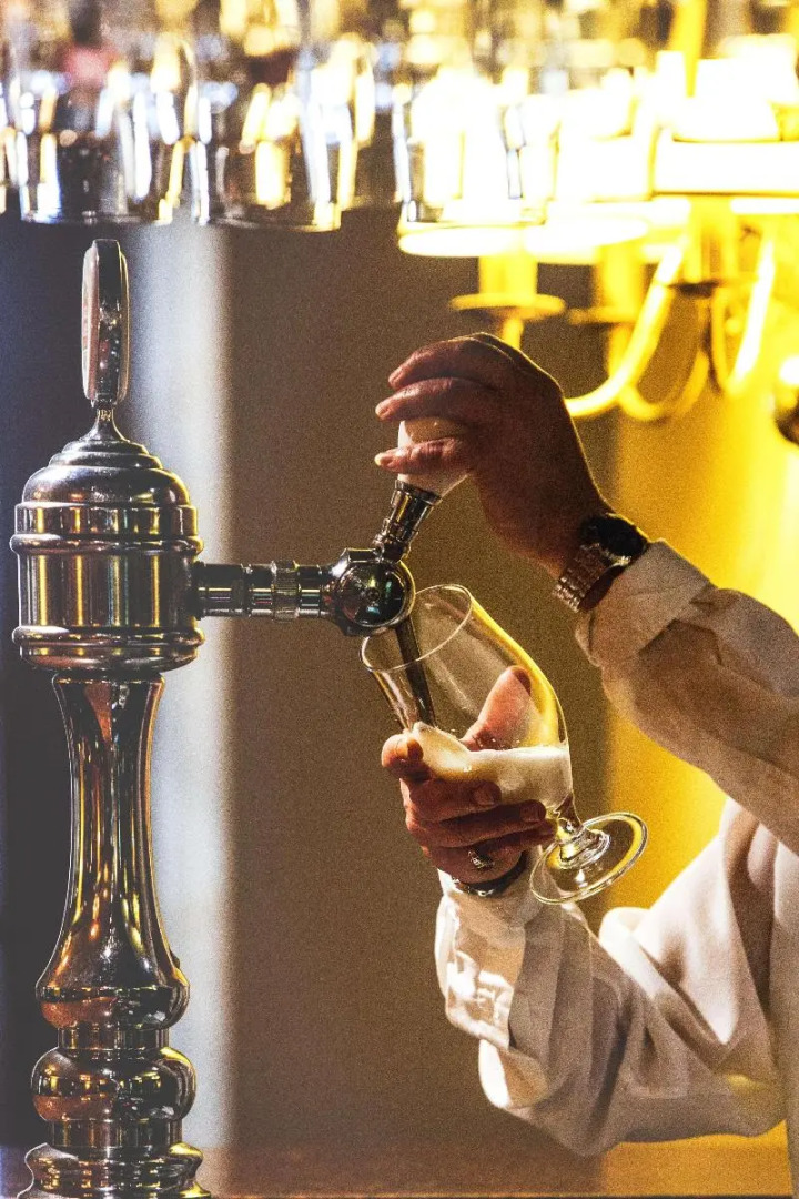 Photo - AX The Victoria Hotel