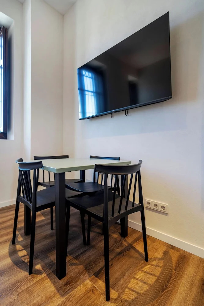 Foto - VLC HOST - Reina 168