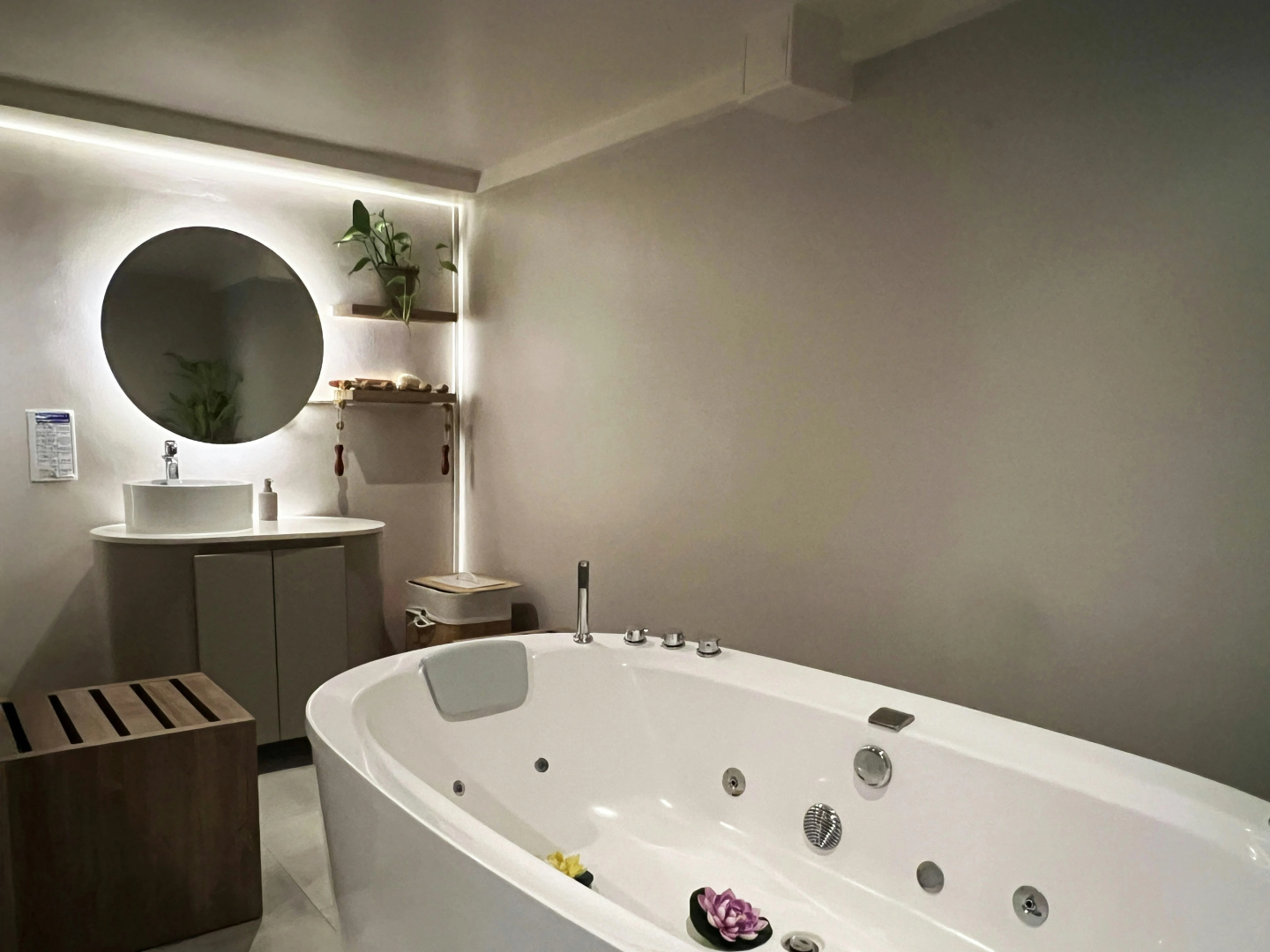 Foto - York Medellin, Curio Collection by Hilton
