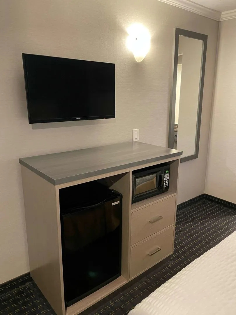 Photo - SureStay Hotel by Best Western San Rafael