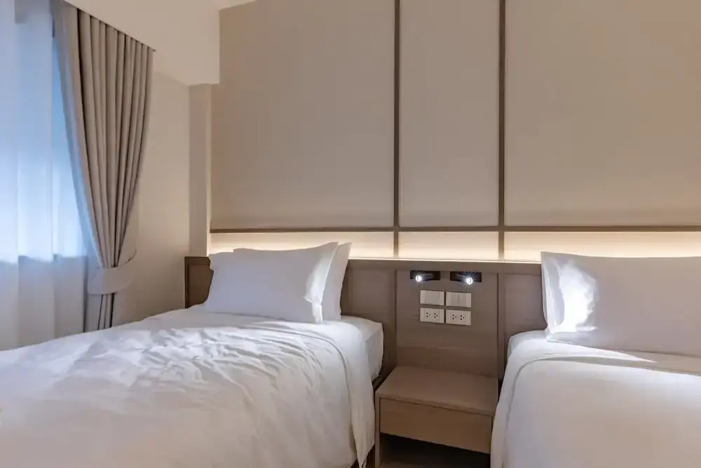 Photo - The Bentley Hotel