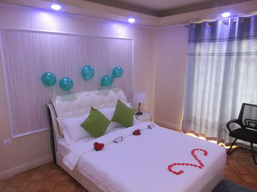 Photo - Riverside Hotel