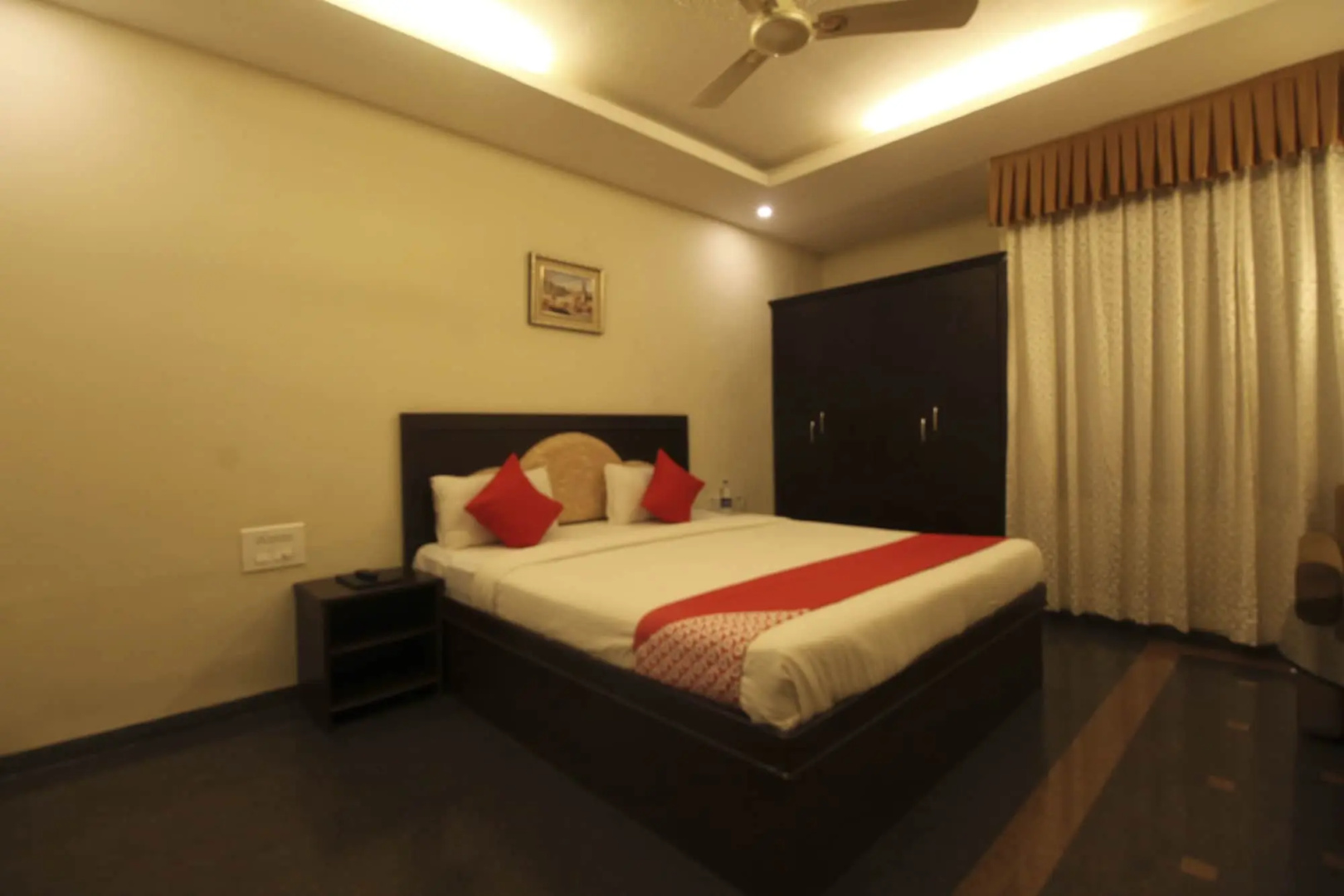 OYO 26224 Hotel Anmol International