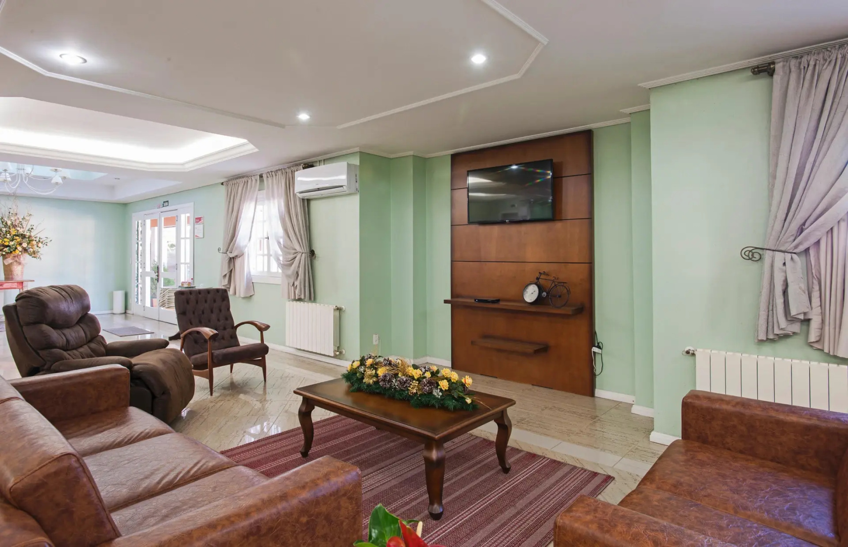Photo - Hotel Galo Vermelho
