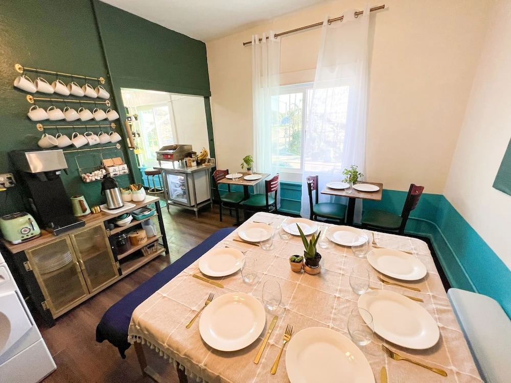 Foto - ITH San Diego Mission Beach Backpacker Hostel