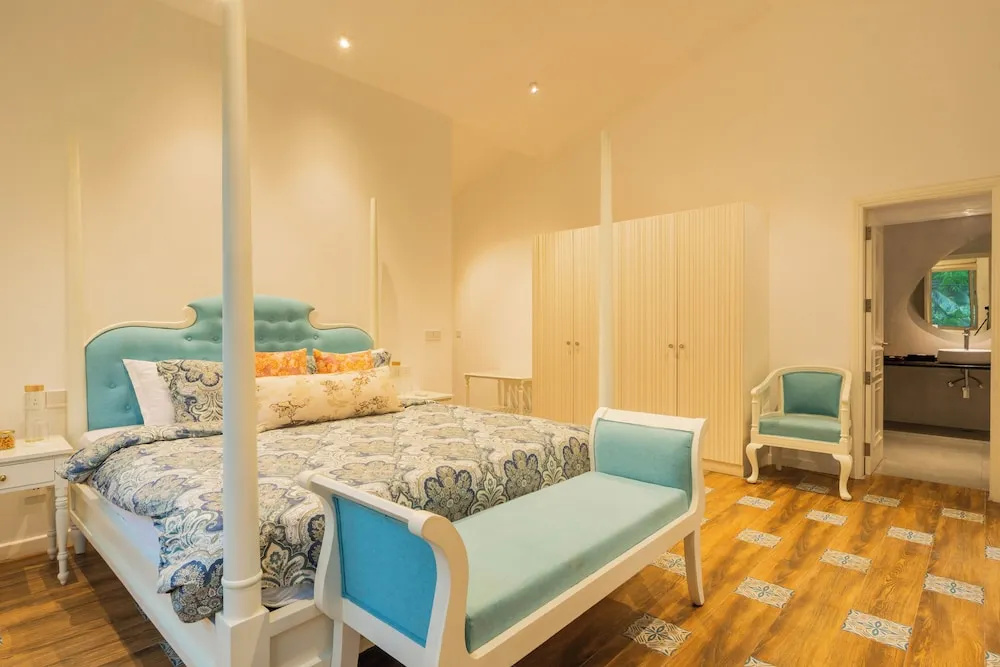 ELIVAAS Kensho Daisy | 5 BHK Villa With Plunge Pool