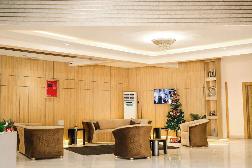 The Bridge Hotel — фото 1