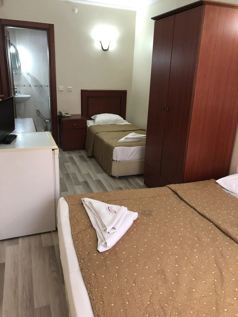 Photo - Emos Hotel