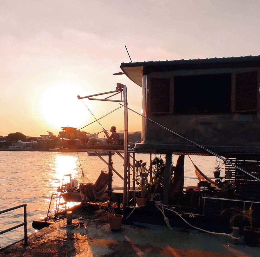 Photo - Sabai Sabai Liveaboard Bangkok