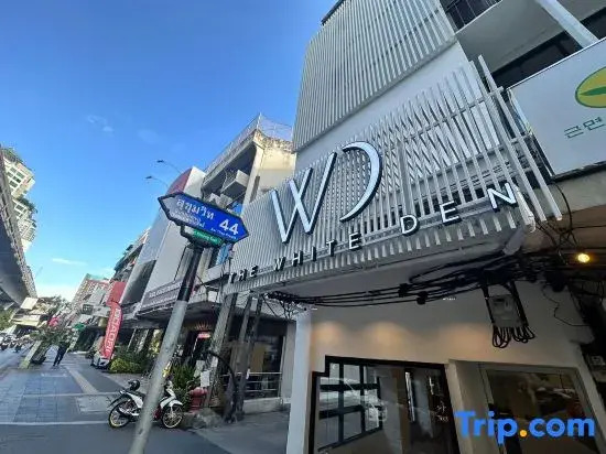 Foto - The White Den Sukhumvit 44