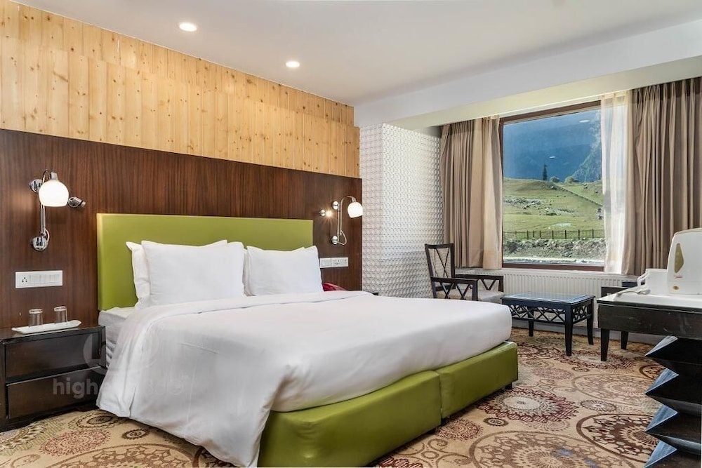 Country Inn & Suites by Radisson, Sonamarg