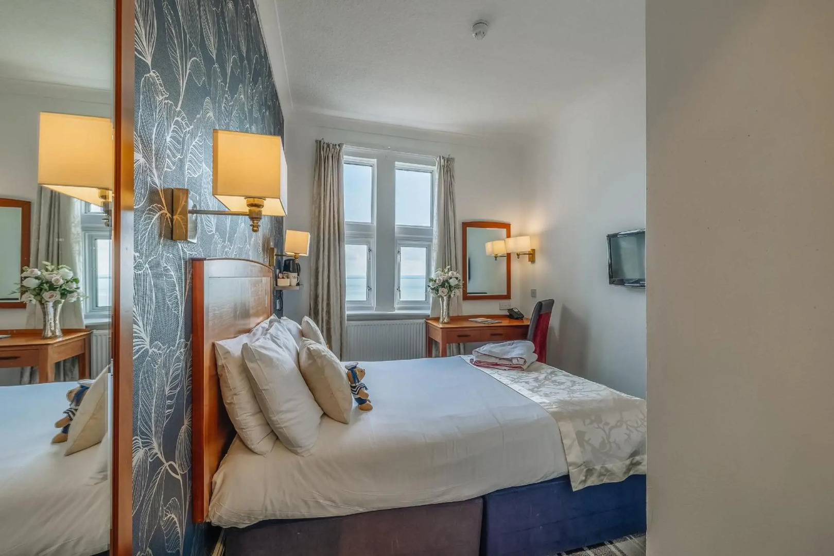 Photo - Muthu Westcliff Hotel (Near London Southend Airport)