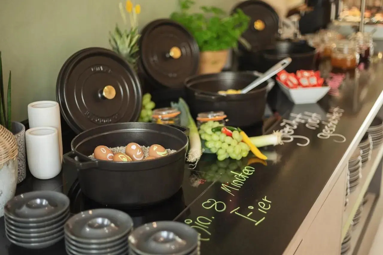 Photo - Holiday Inn - the niu, Mill Cologne Mülheim by IHG