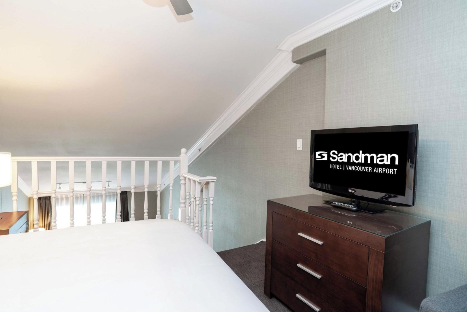 Foto - Sandman Hotel & Suites Vancouver Airport
