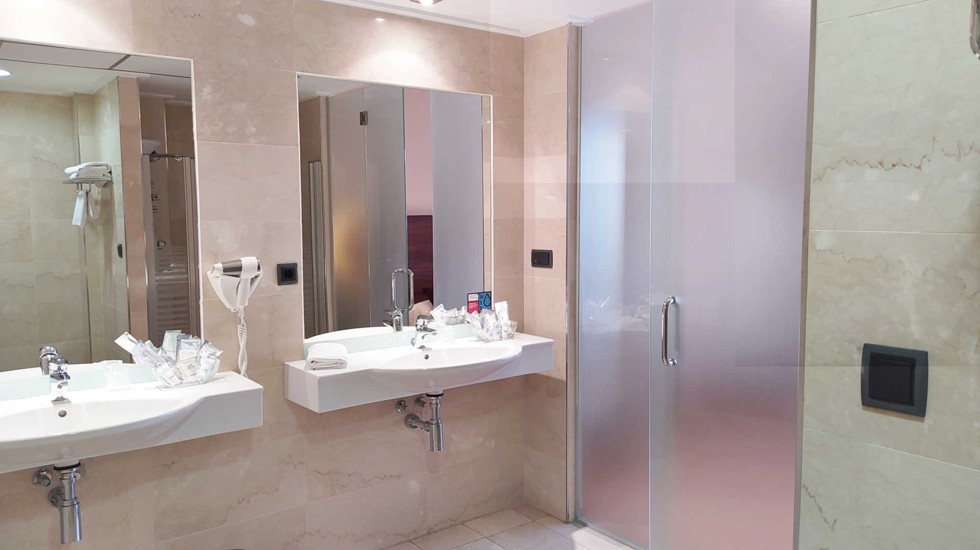 Foto - Sercotel Riscal