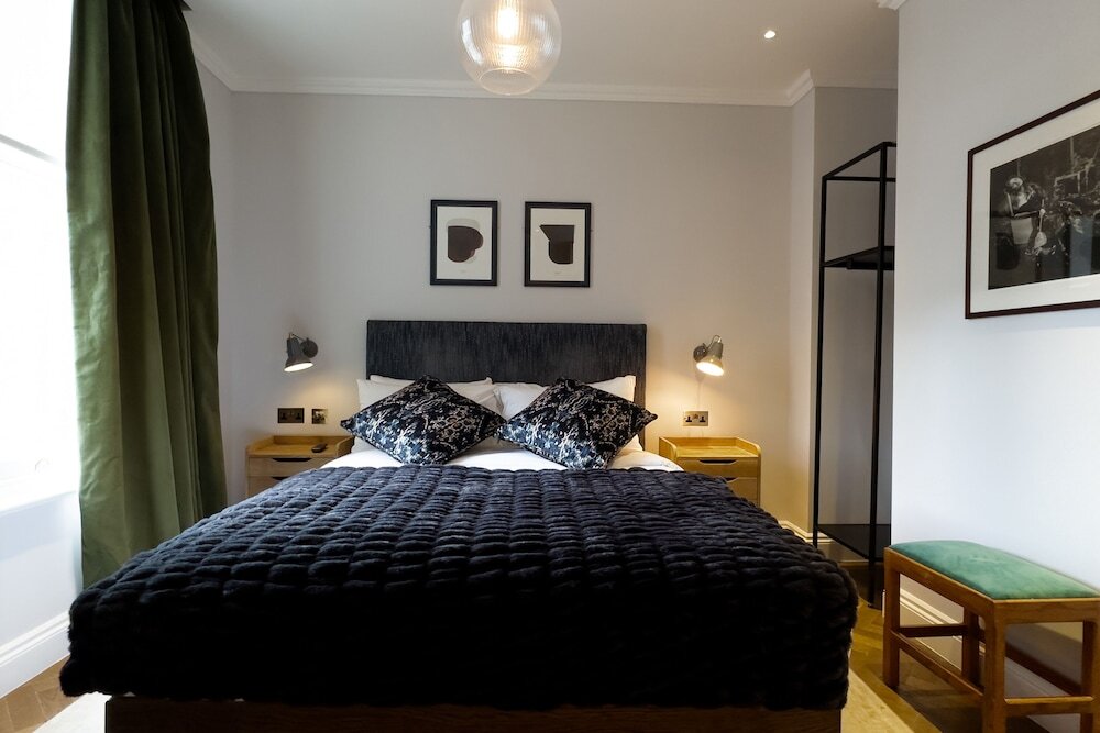 Photo - The Knight Of Nottinghill