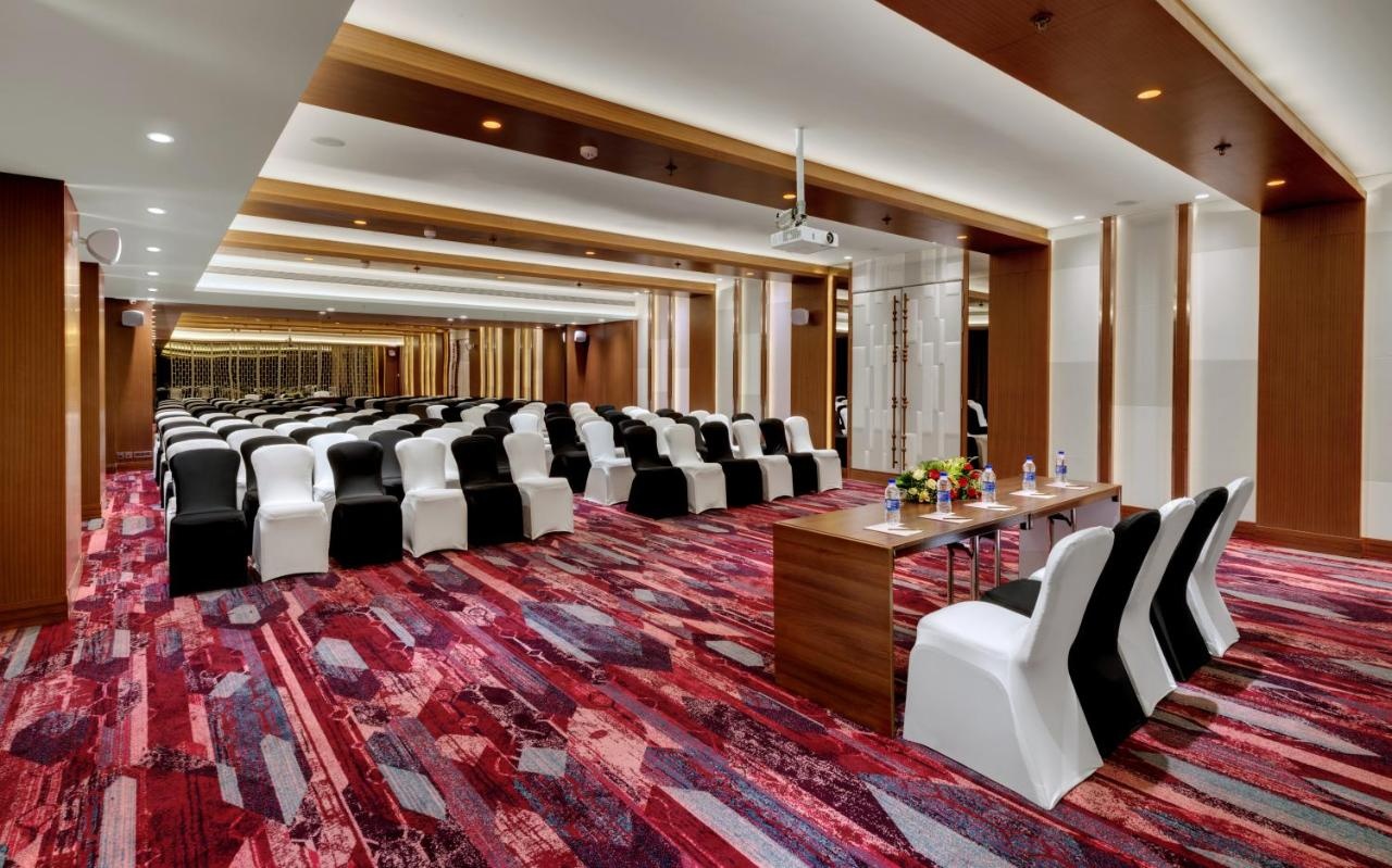 Photo - The Fern Mumbai, Goregaon, Series by Marriott