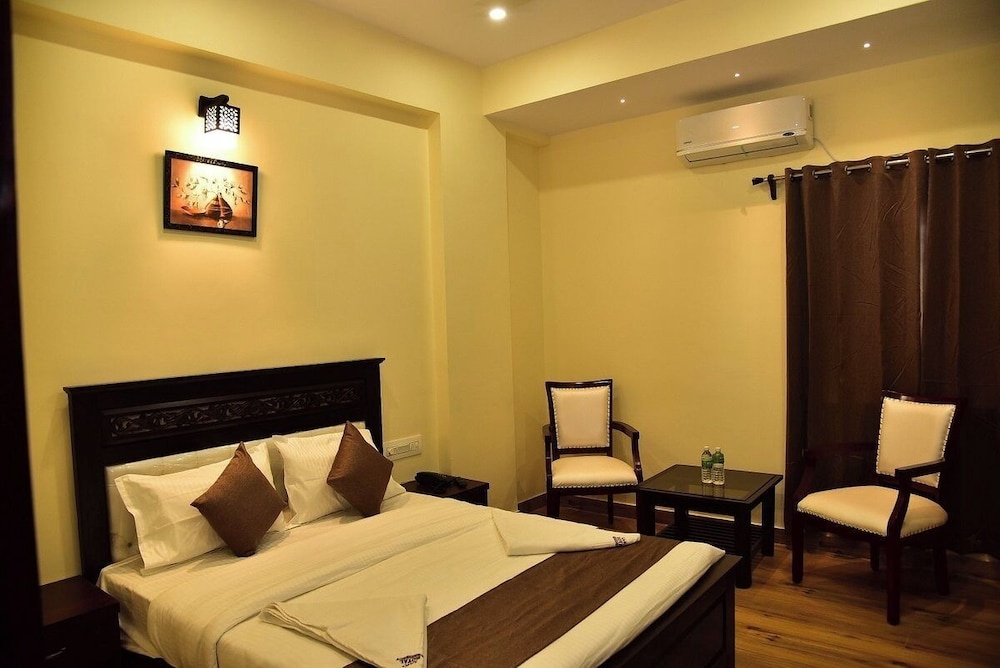 SAK Royal Residency