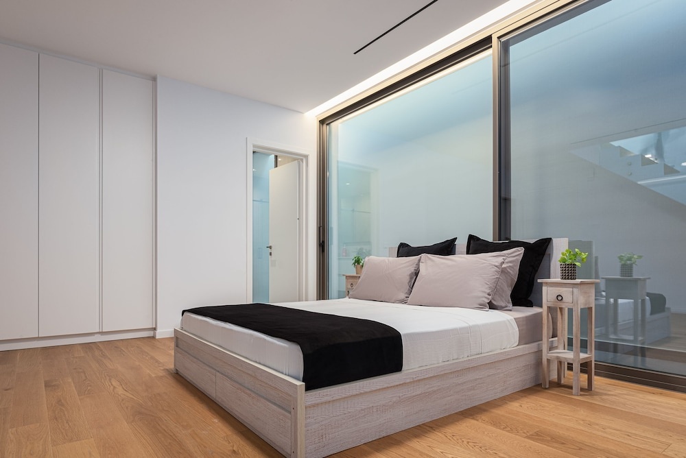 Athenian Riviera Prime Residence