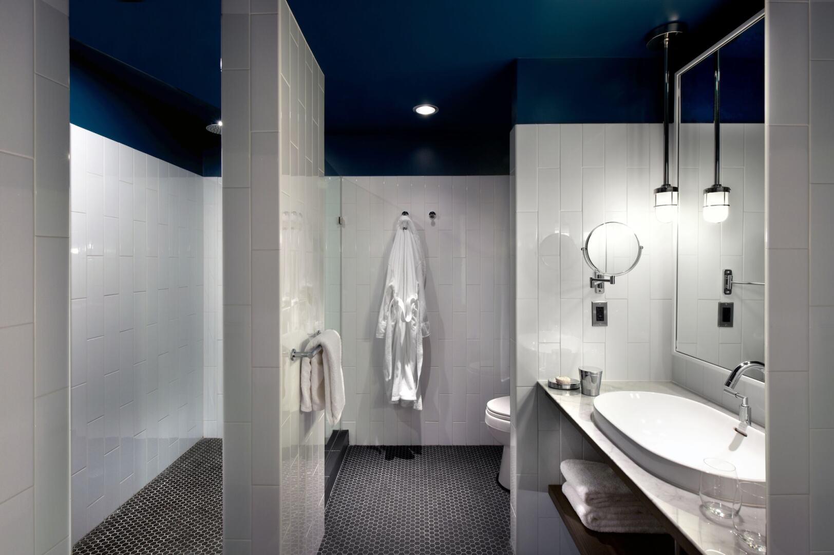 Photo - Thompson Chicago, by Hyatt