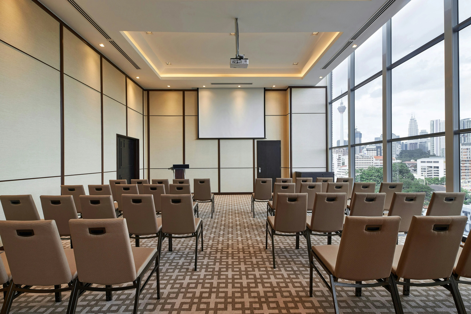 Foto - Four Points by Sheraton Kuala Lumpur, Chinatown
