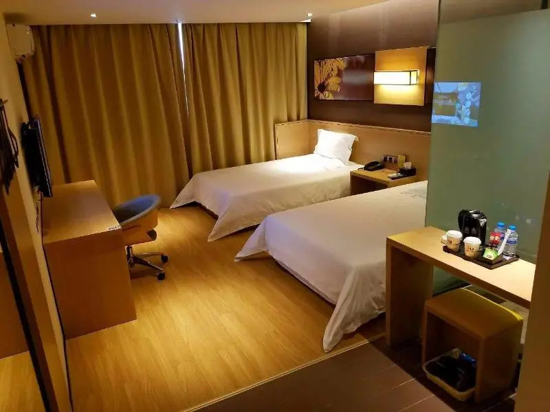 IU Hotels·Kunming Xishan Wanda Plaza Railway Station