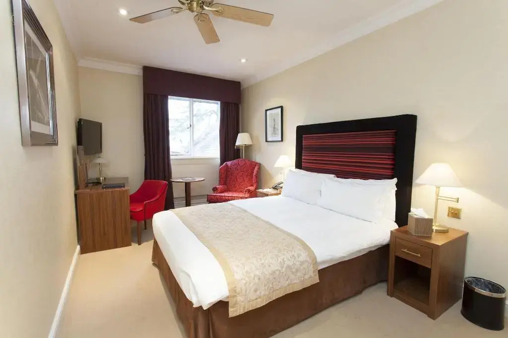 Photo - Warren House Hotel