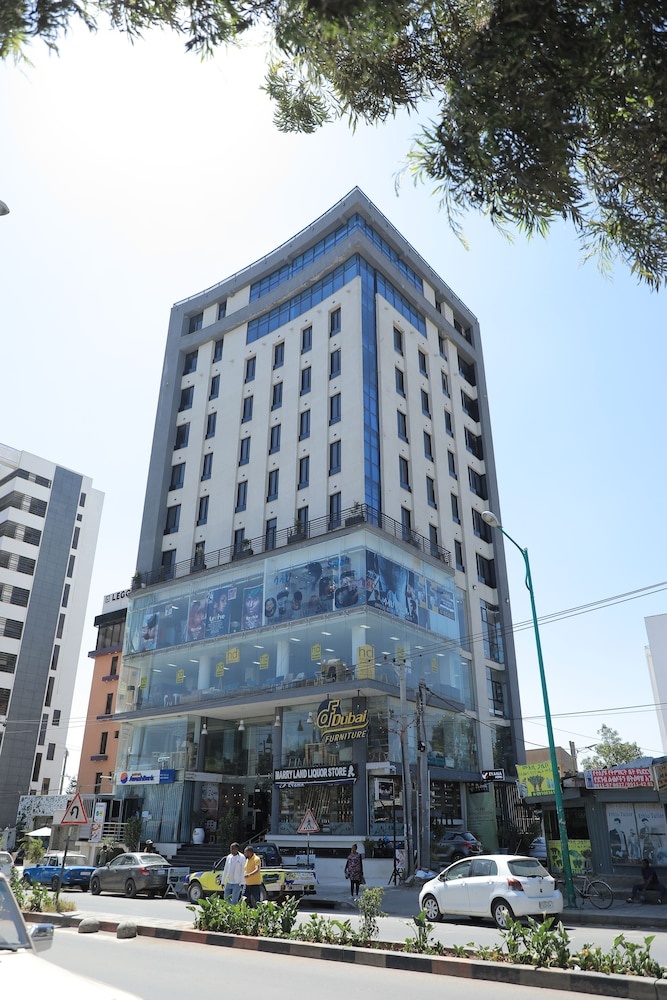 Eyana Hotel