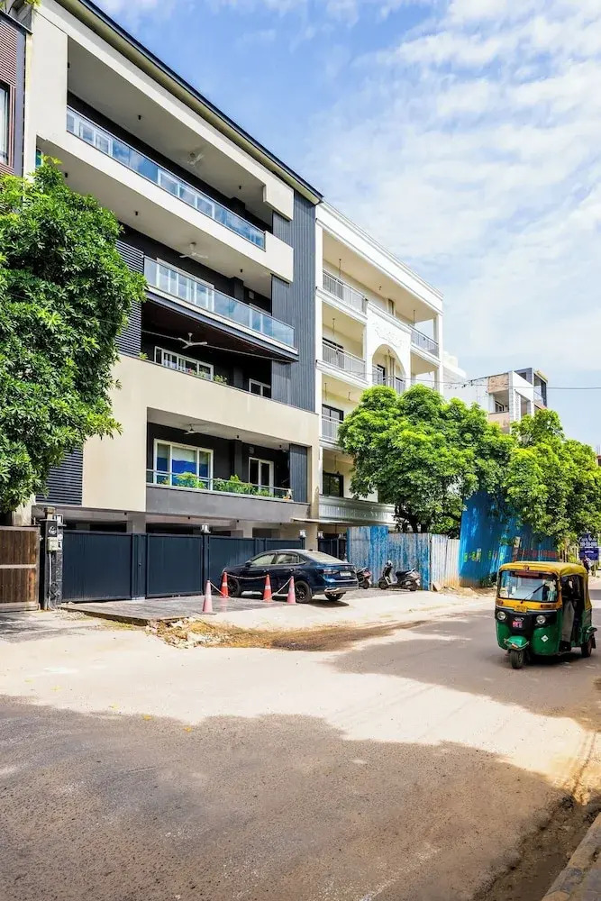 Photo - LiveAway Gurugram, Golf Course Road by PACK