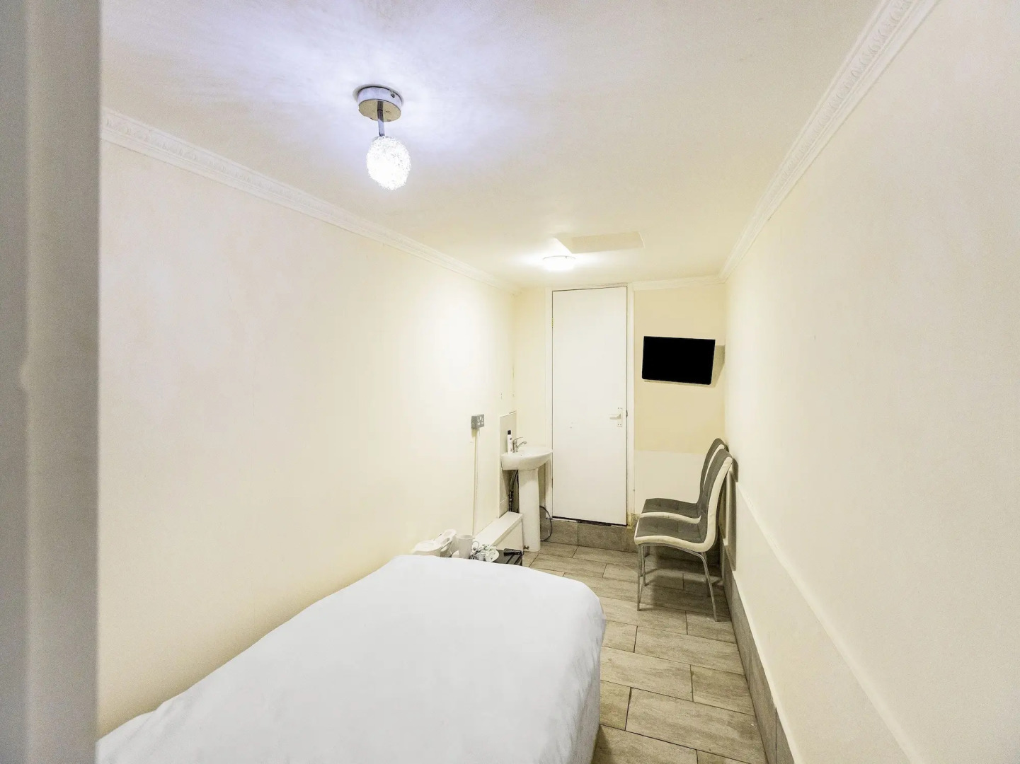 Photo - Old Oak Tree Inn