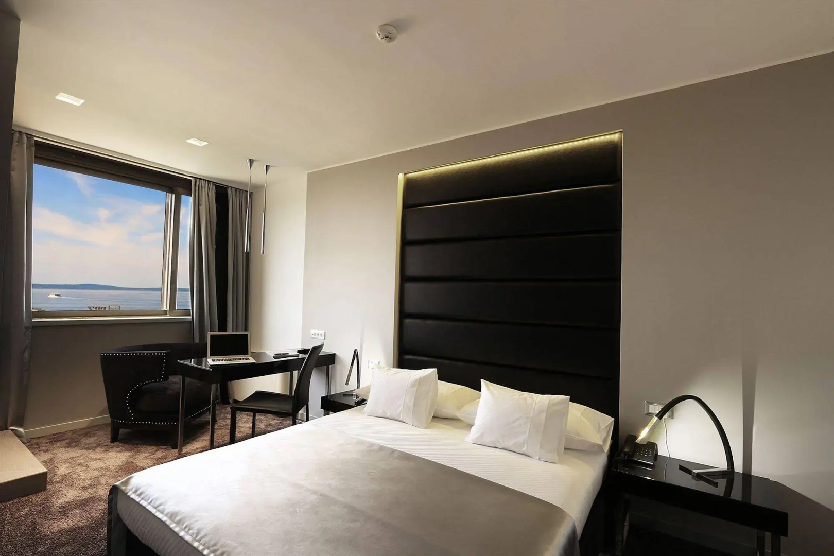 Photo - The View Luxury Rooms
