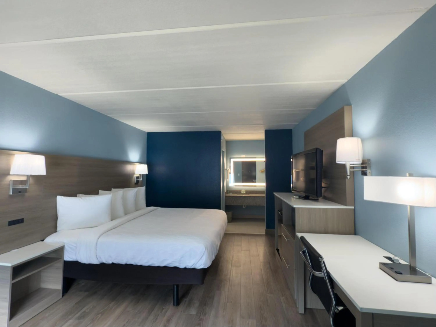 Photo - SureStay by Best Western Jacksonville Airport