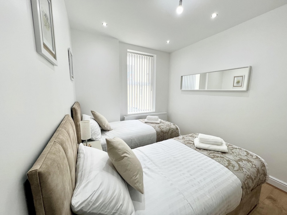Cozy Newcastle Apartment With 2 Bedrooms
