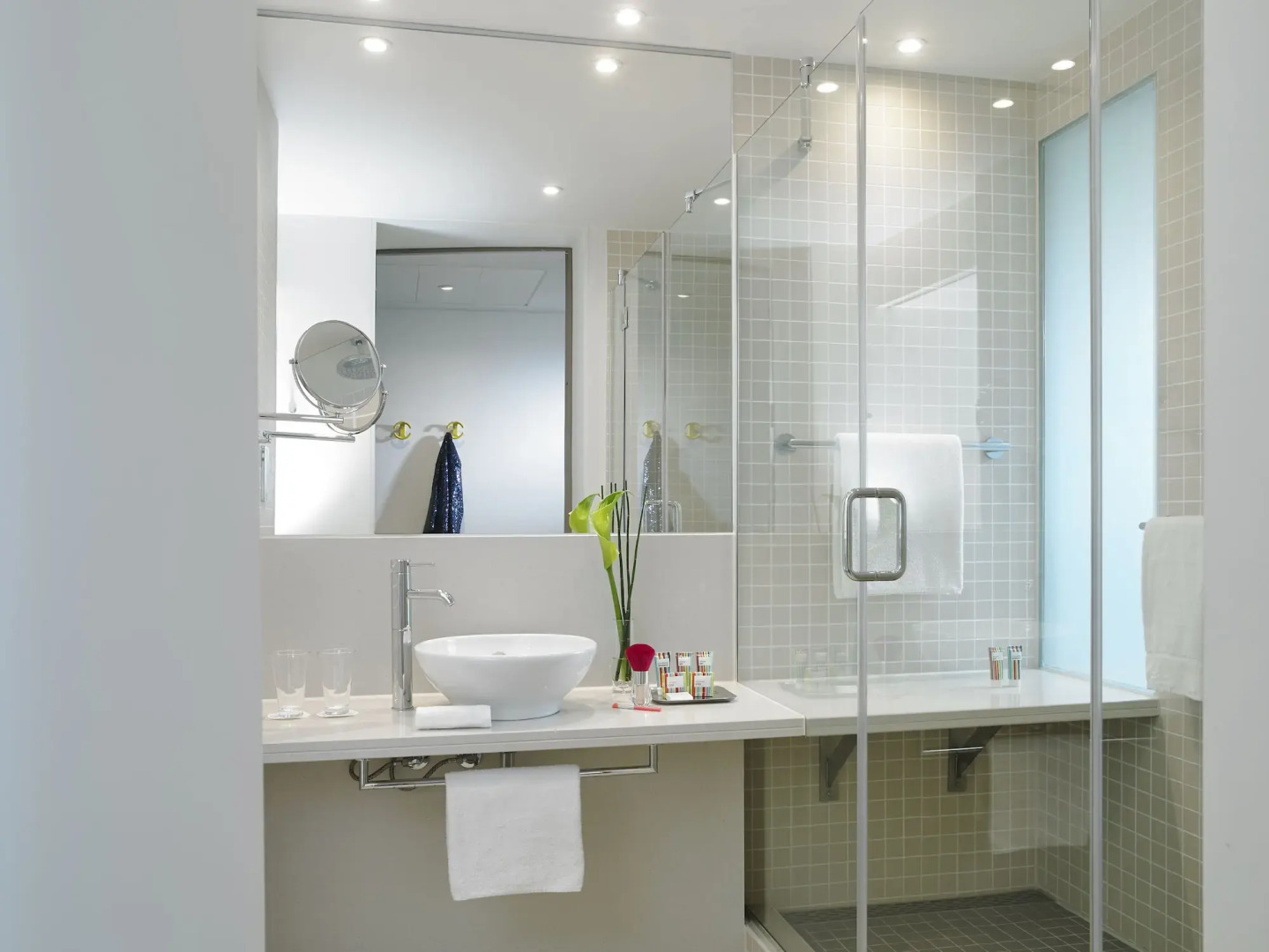 Photo - The Gibson Hotel