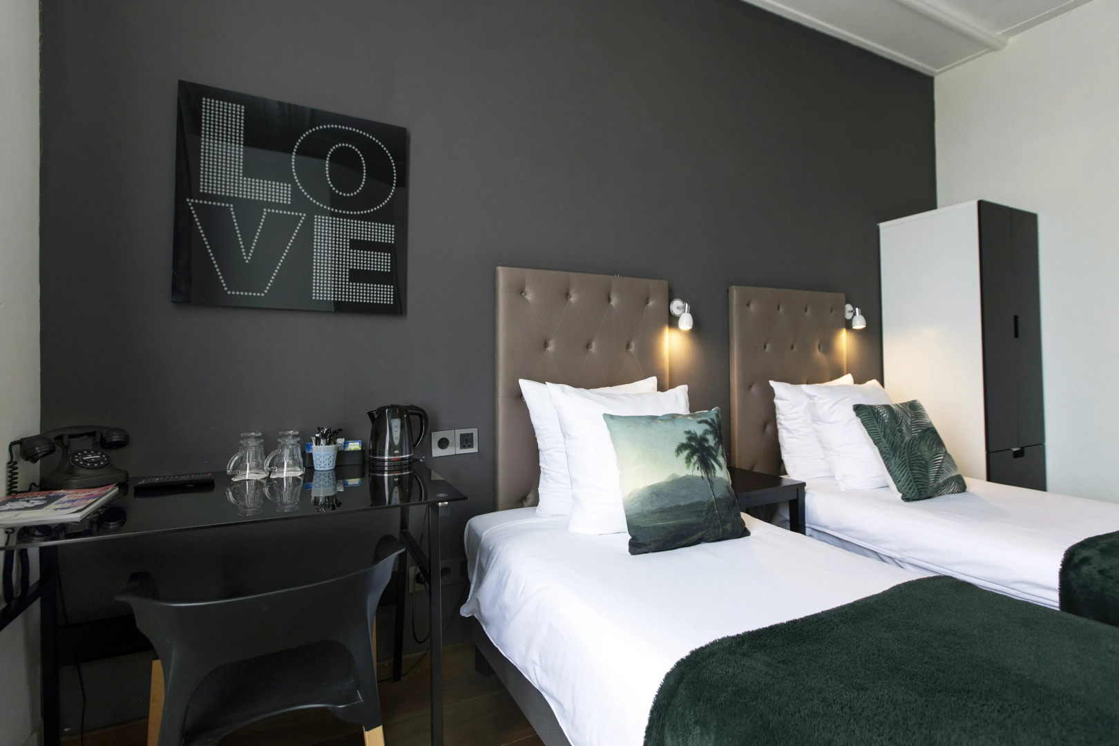 Photo - Quentin Canal House Hotel