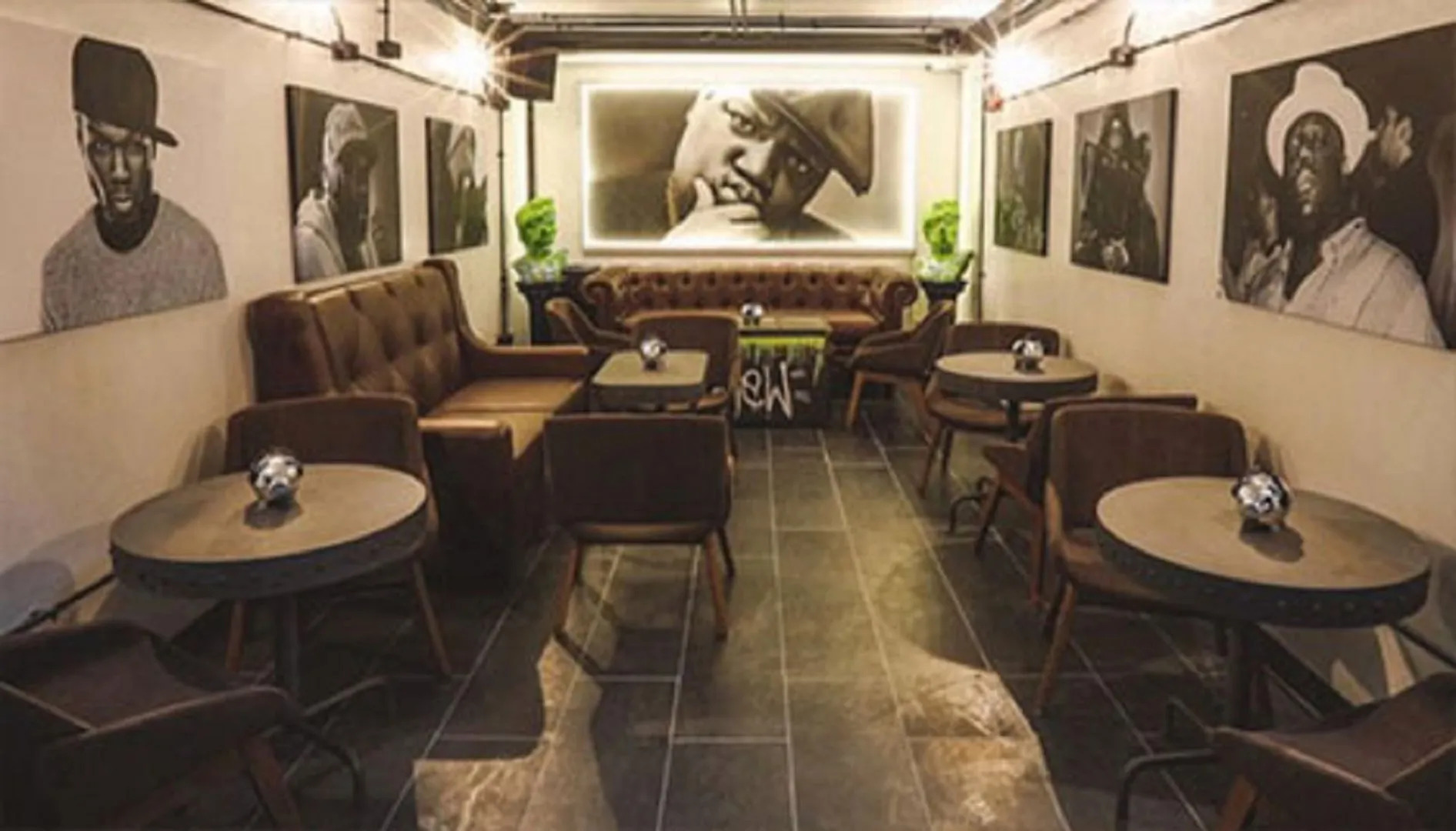 Foto - 45 by Director