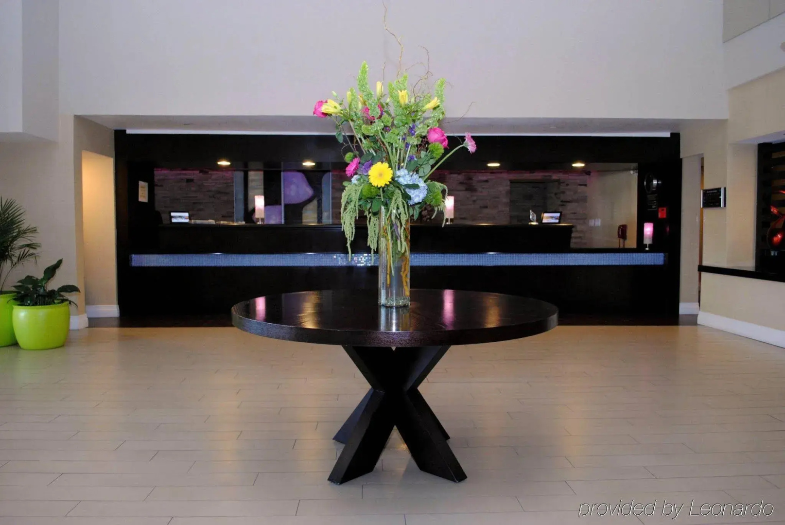 Foto - DoubleTree by Hilton Chatsworth
