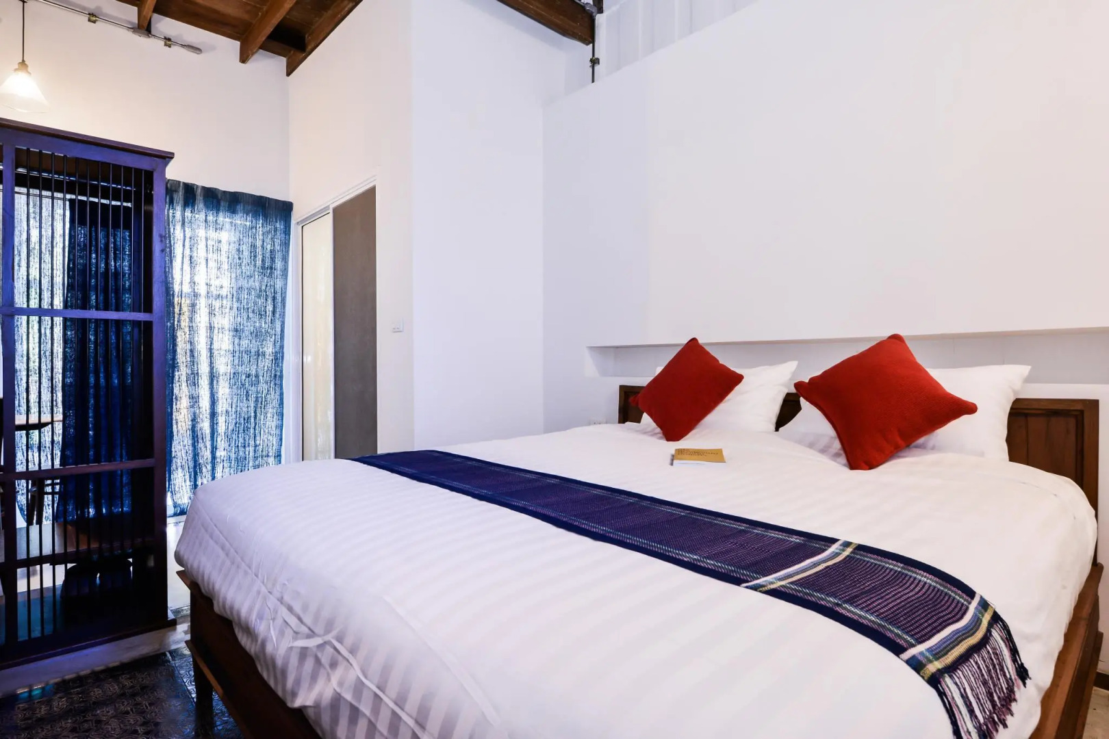 Foto - Neighbor Phuthon