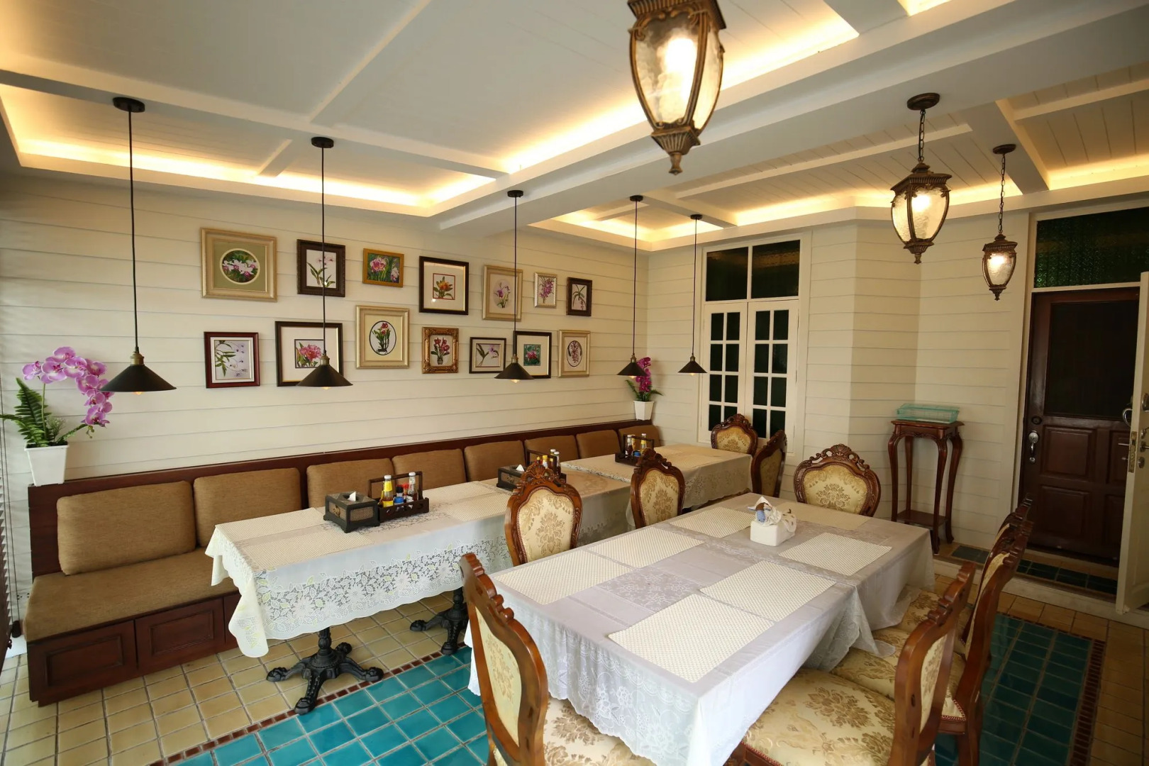 Photo - The Orchid House 153