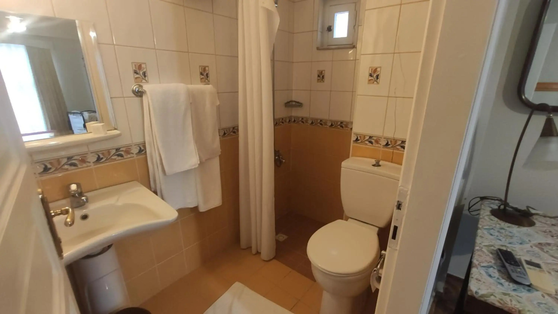 Photo - Turkoman Hotel