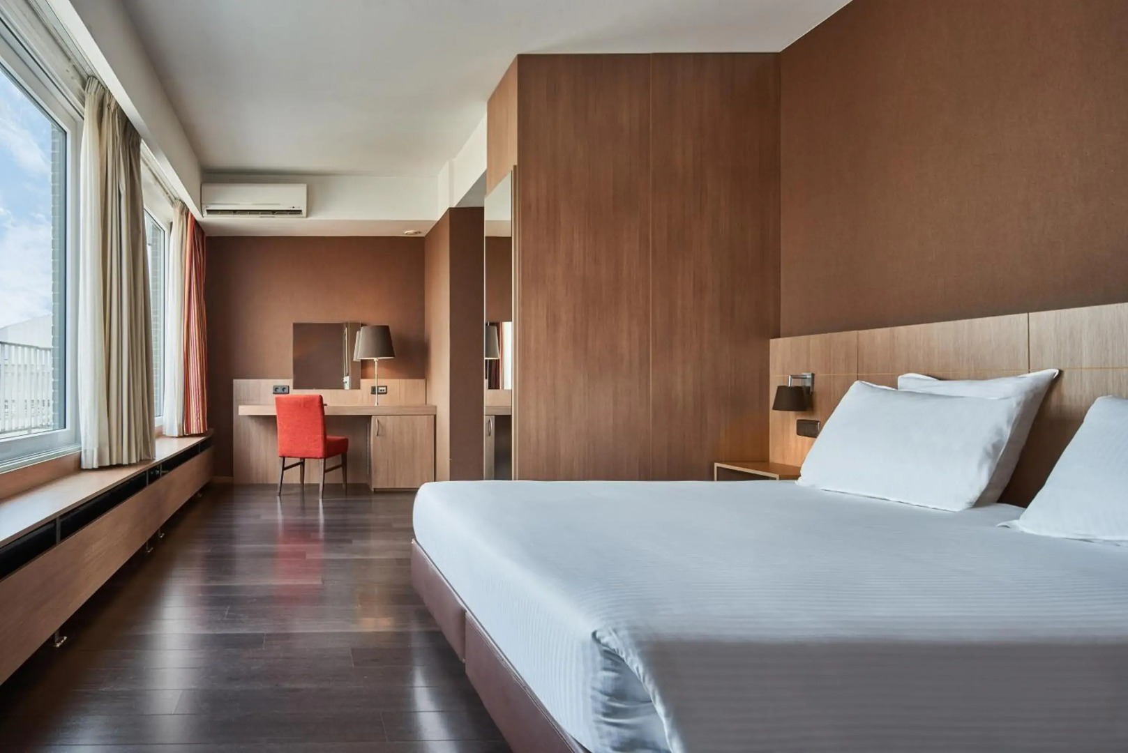 Photo - Theater Hotel