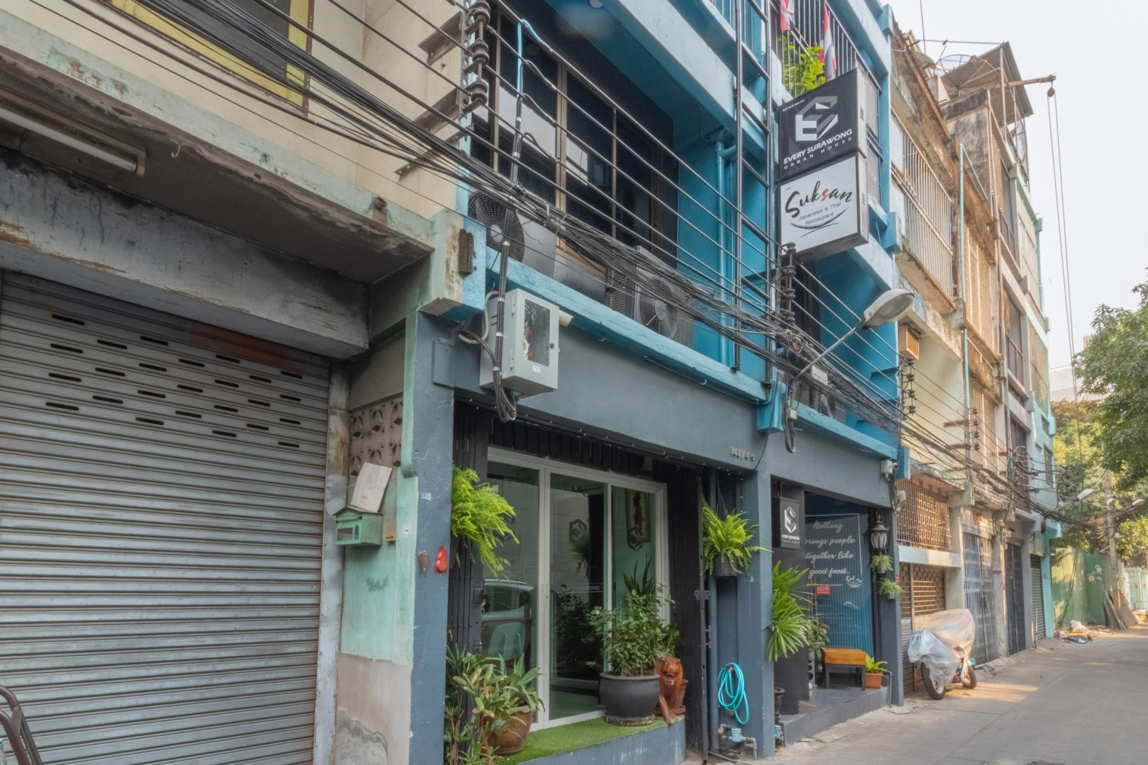 Foto - Every Surawong