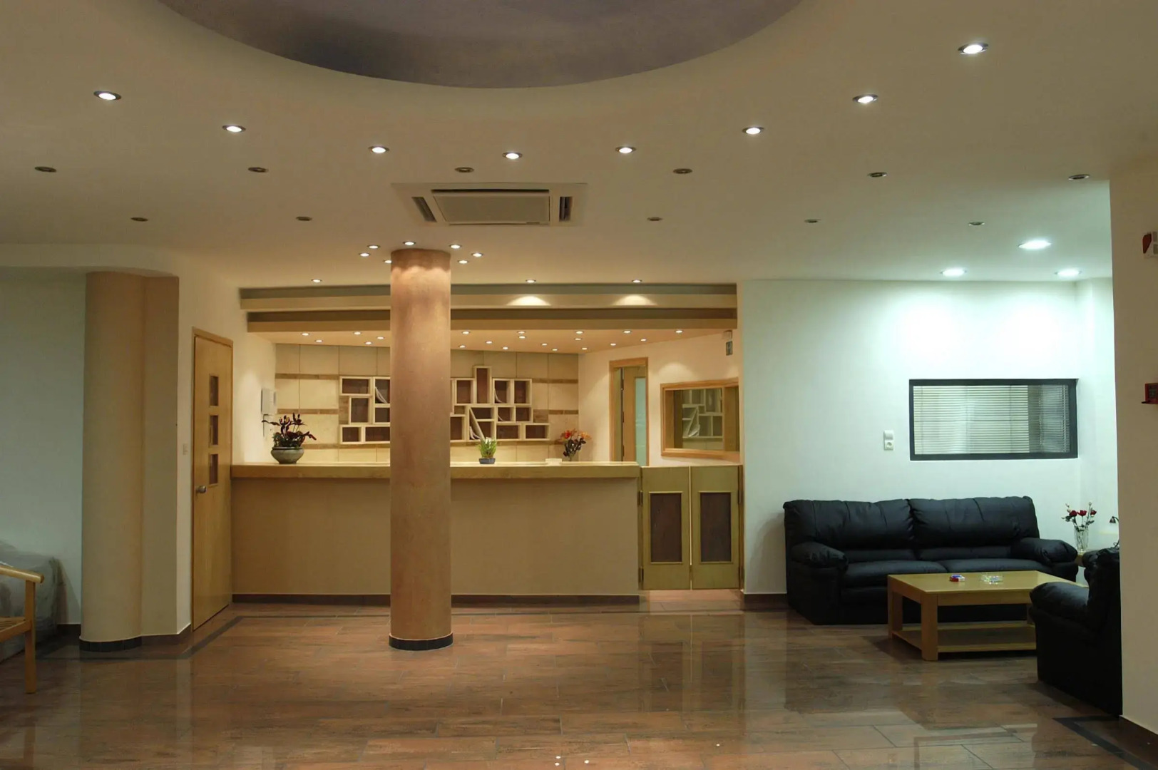 Photo - Sunrise Suites & Apartments