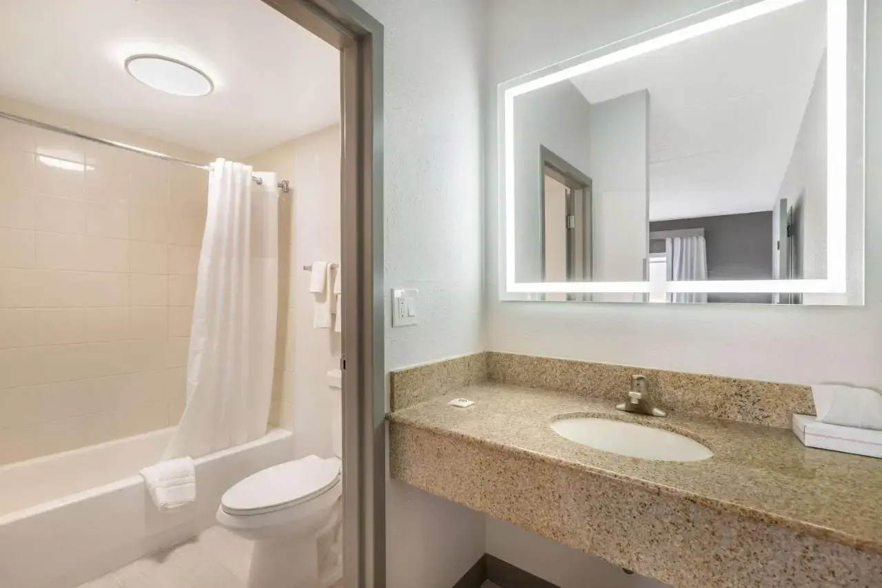 Photo - Comfort Inn & Suites Arlington Heights - Buffalo Grove