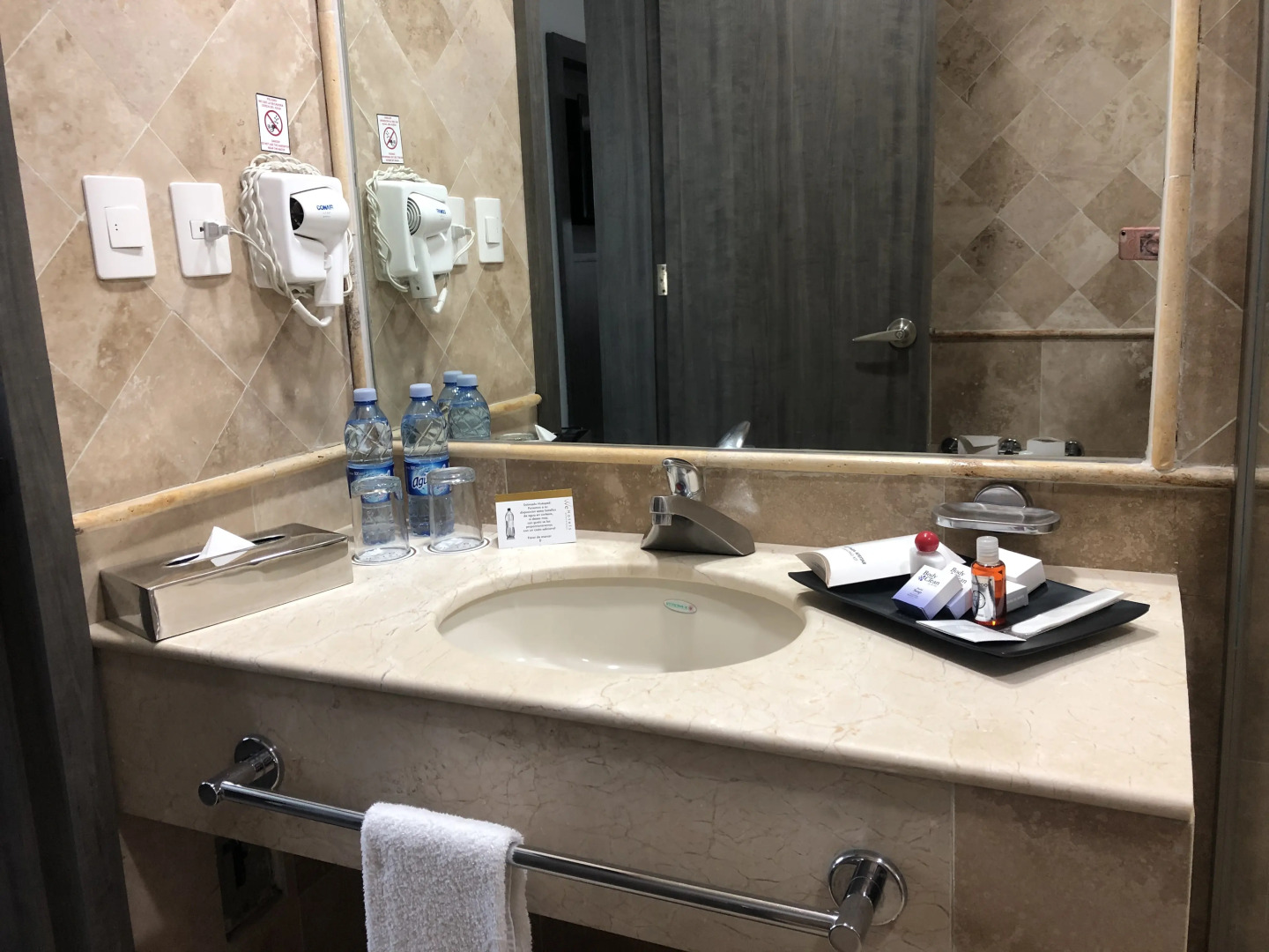 Foto - Hotel Aeropuerto