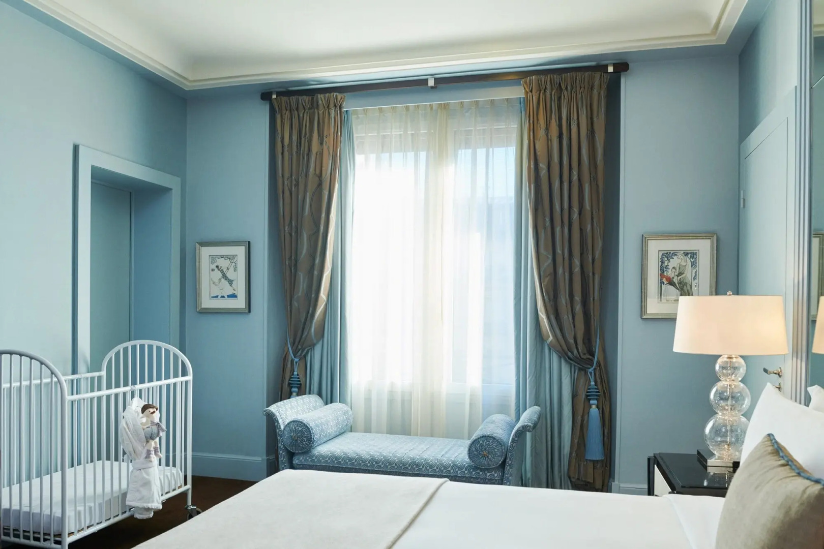Photo - Prince de Galles, a Luxury Collection hotel, Paris